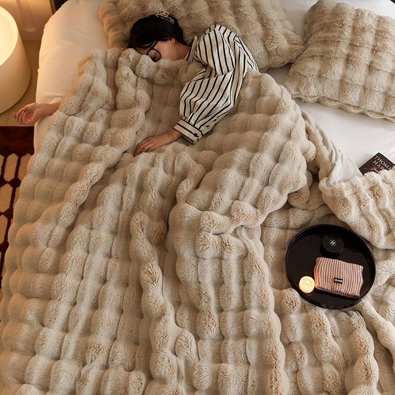 商品 毛布 ふわとろ毛布 ブランケット シングル ラビットファー調 二枚合わせ あったか ラグジュアリーウォーム 秋冬掛け毛布 厚手 もこもこ 暖かい もうふ 掛け毛布 毛抜けない 静電気防止 肌ふとん 柔らかく ふわふわ 冷え対策 洗える 吸湿発熱 昼