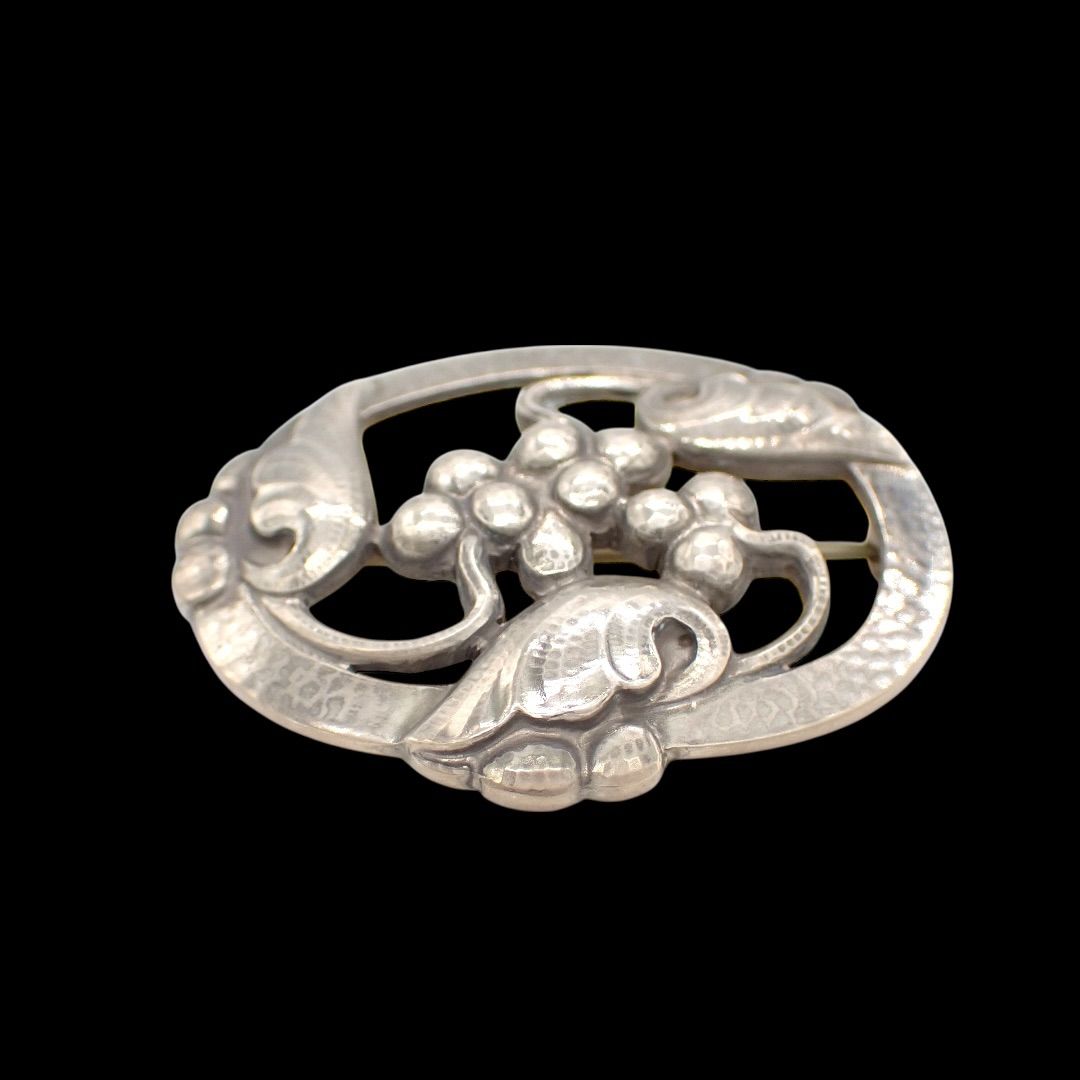   ジョージジェンセン ブローチ 葡萄　シルバー 925 楽天市場】GEORG JENSEN ジョージ ジェンセン ブローチ ブドウモチーフ