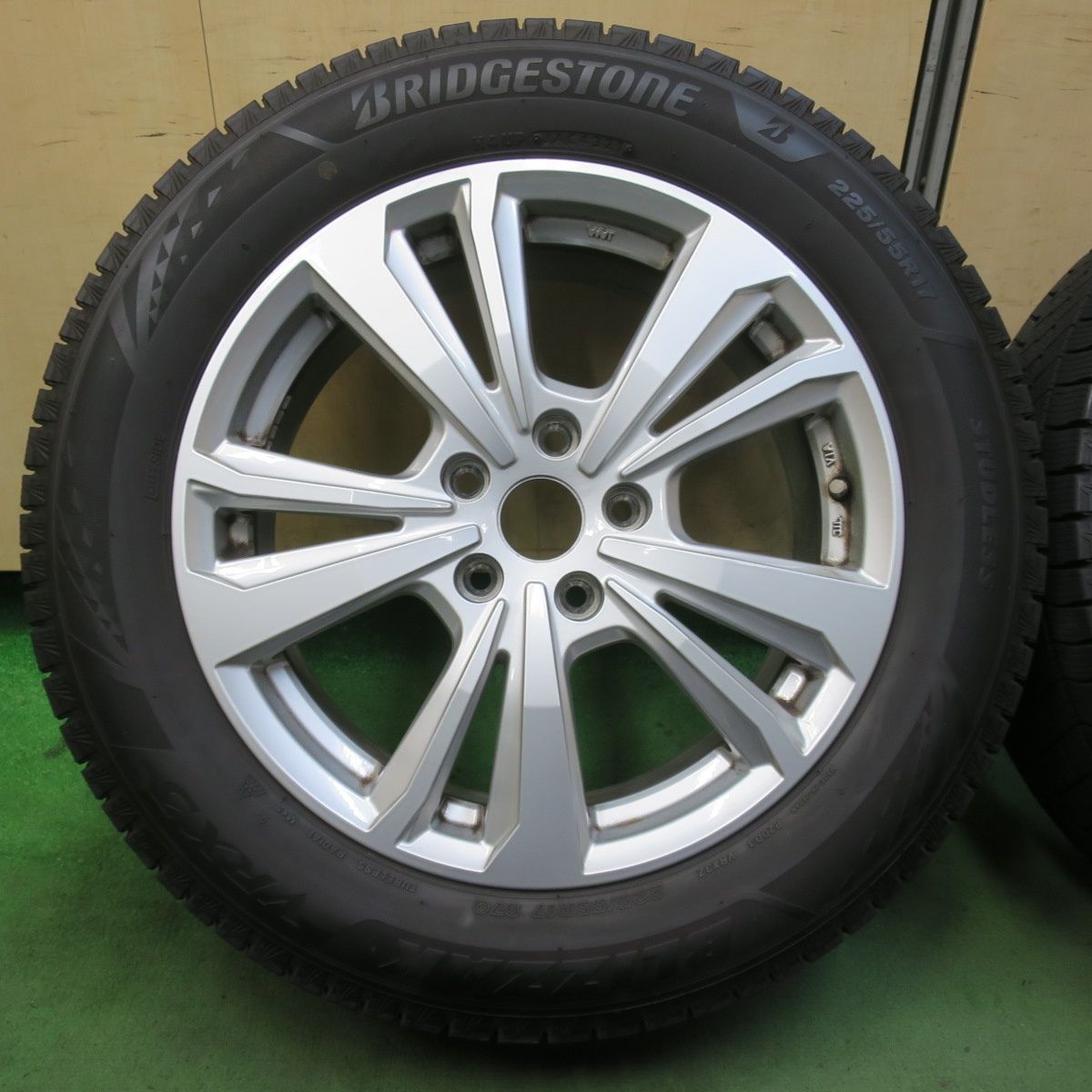 バリ溝 21年 9 5分 MINI ミニ 等 smartline 365 225 55 R 17 スタッドレス ブリヂストン ブリザック VRX 3 スマートライン 17インチ PCD 112 5 H ス