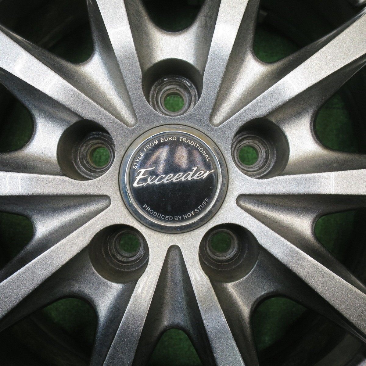 国産バリ溝23年式195/65R15 スタッドレス バリ溝！23年！9.5分☆プリウス 等 195/65R15 スタッドレス ダンロップ