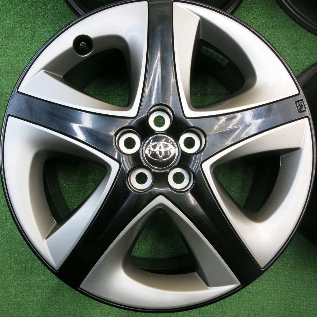  新車外し 付き トヨタ 50系 プリウス ツーリング ホイール 17インチ 17 7 J PCD 100 5 H ホ 17インチ ホイール