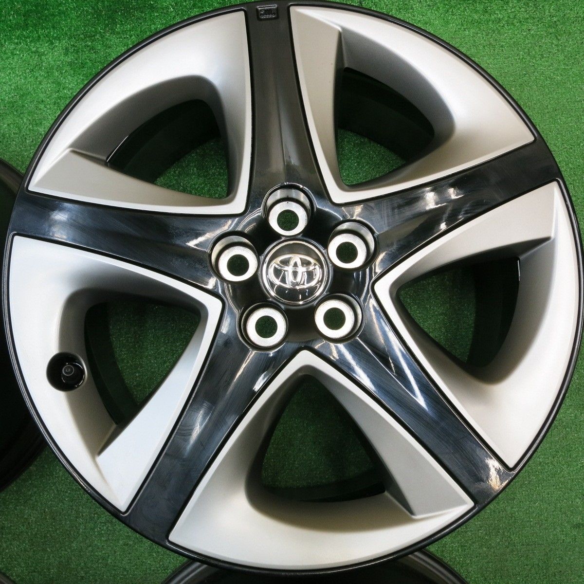 新車外し 付き トヨタ 50系 プリウス ツーリング ホイール 17インチ 17 7 J PCD 100 5 H ホ