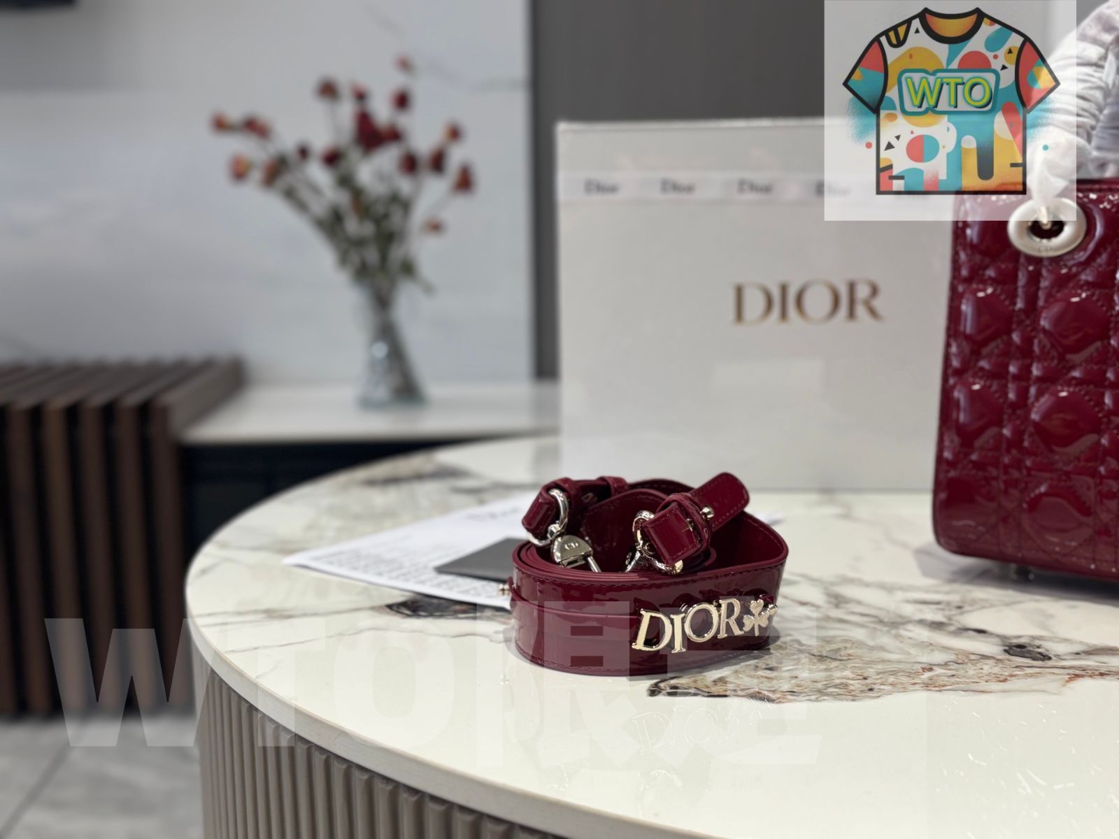  今日 Dior ディオール 四格レディーディオールバッグ 漆皮素材 ハンドバッグ バッグ