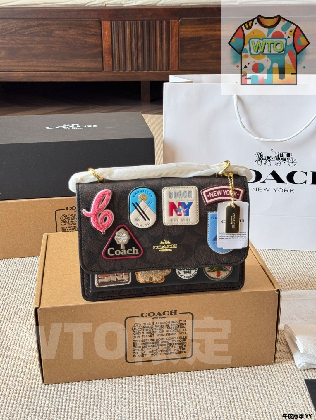 フリップバッジスクエアバッグ 二通りの持ち方が