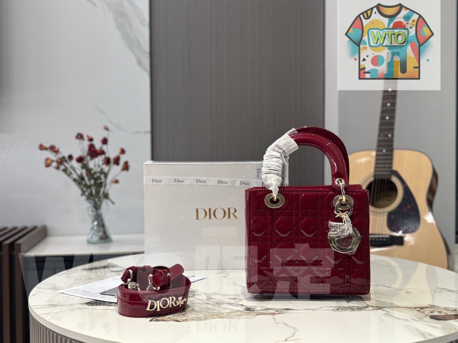 今日 Dior ディオール 四格レディーディオールバッグ 漆皮素材