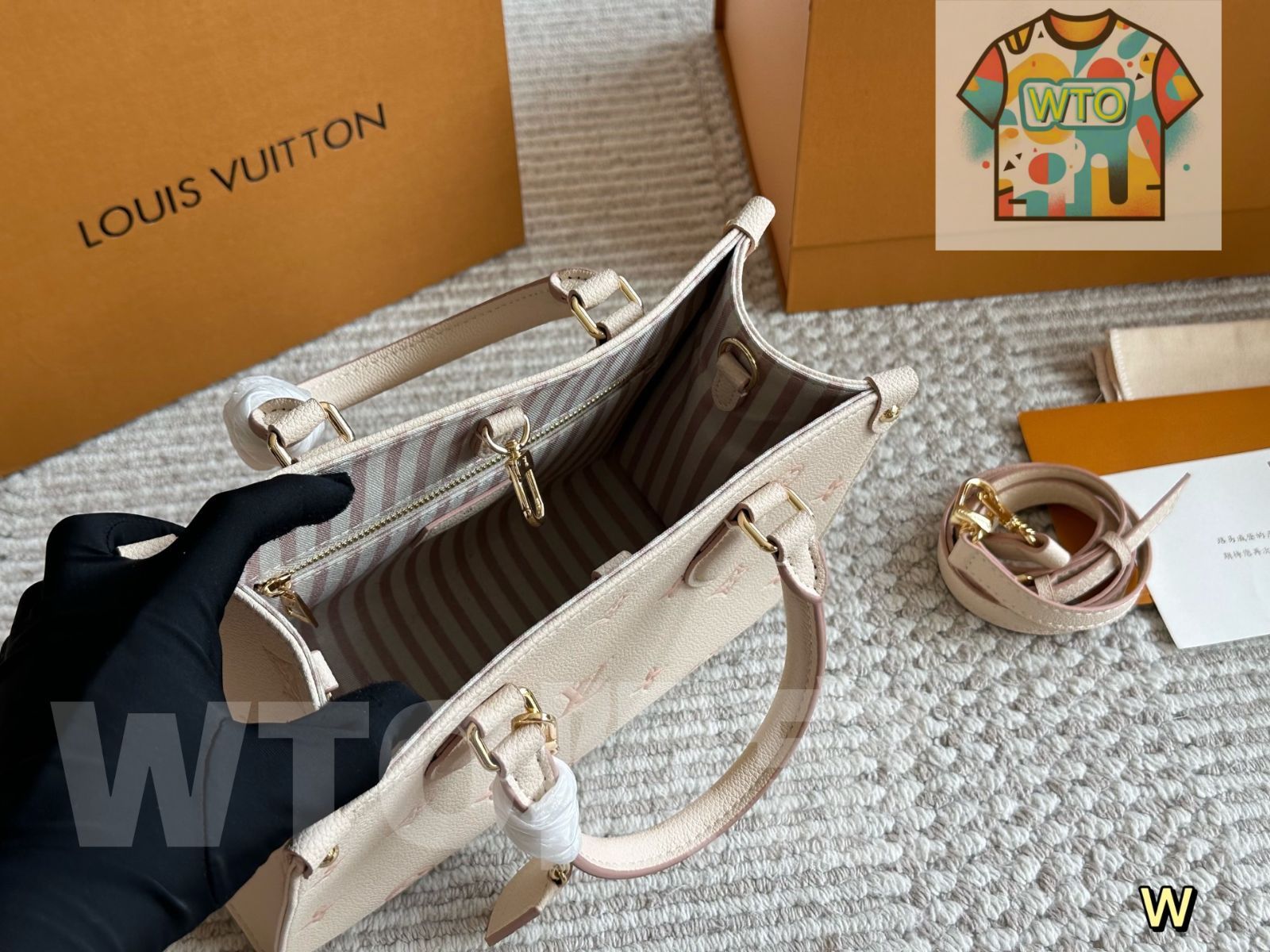 トートバッグ 薄いミルクストロベリー