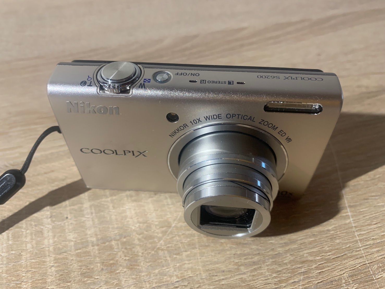 6472 Nikon COOLPIX S6200 シルバー デジカメ - メルカリ