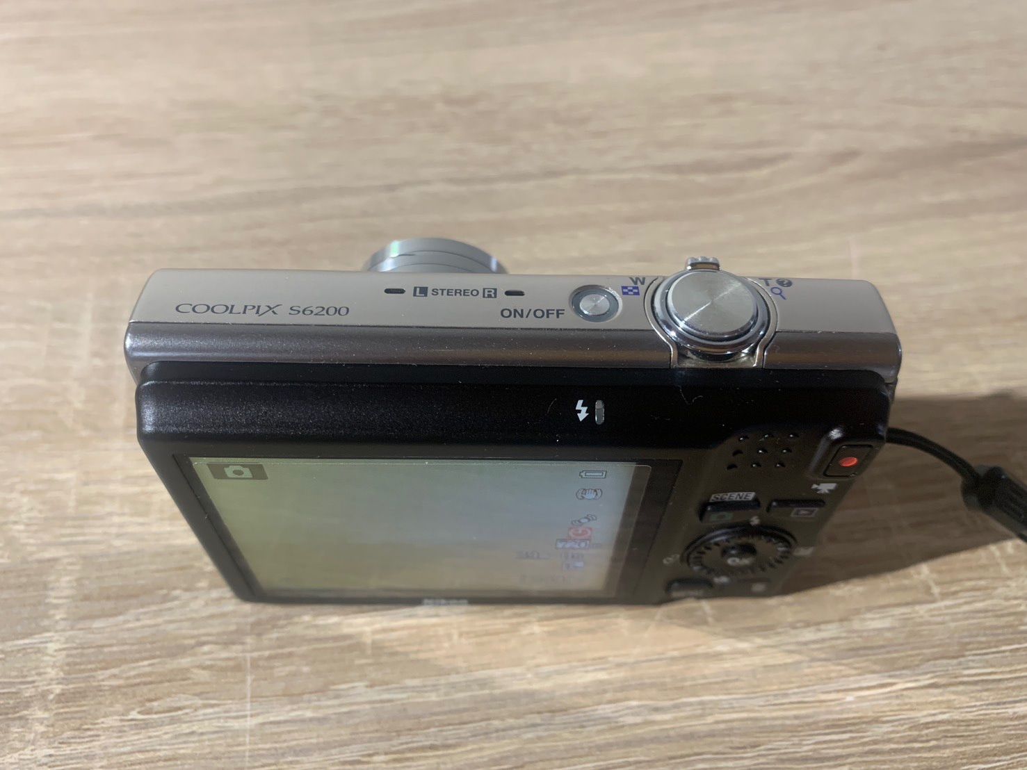 6472 Nikon COOLPIX S6200 シルバー デジカメ - メルカリ