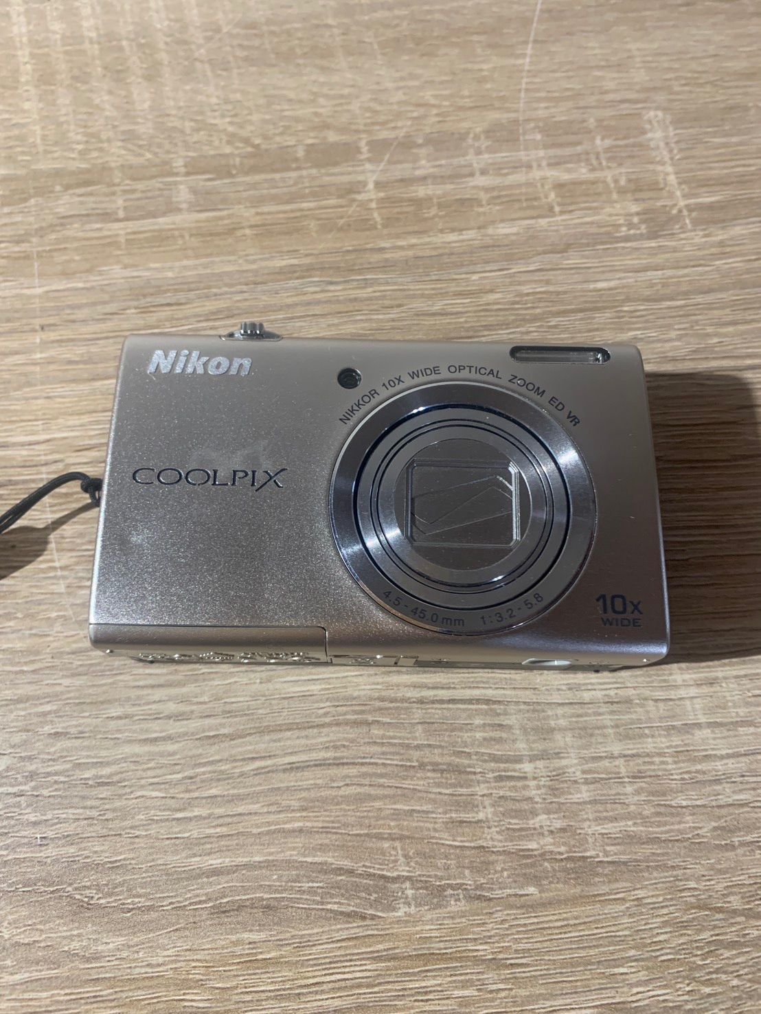 6472 Nikon COOLPIX S6200 シルバー デジカメ