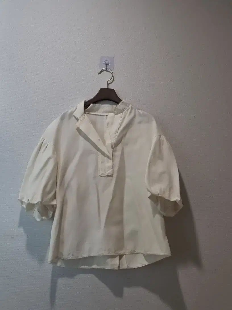 マイン MINE アイボリー パフ 半袖 ブラウス