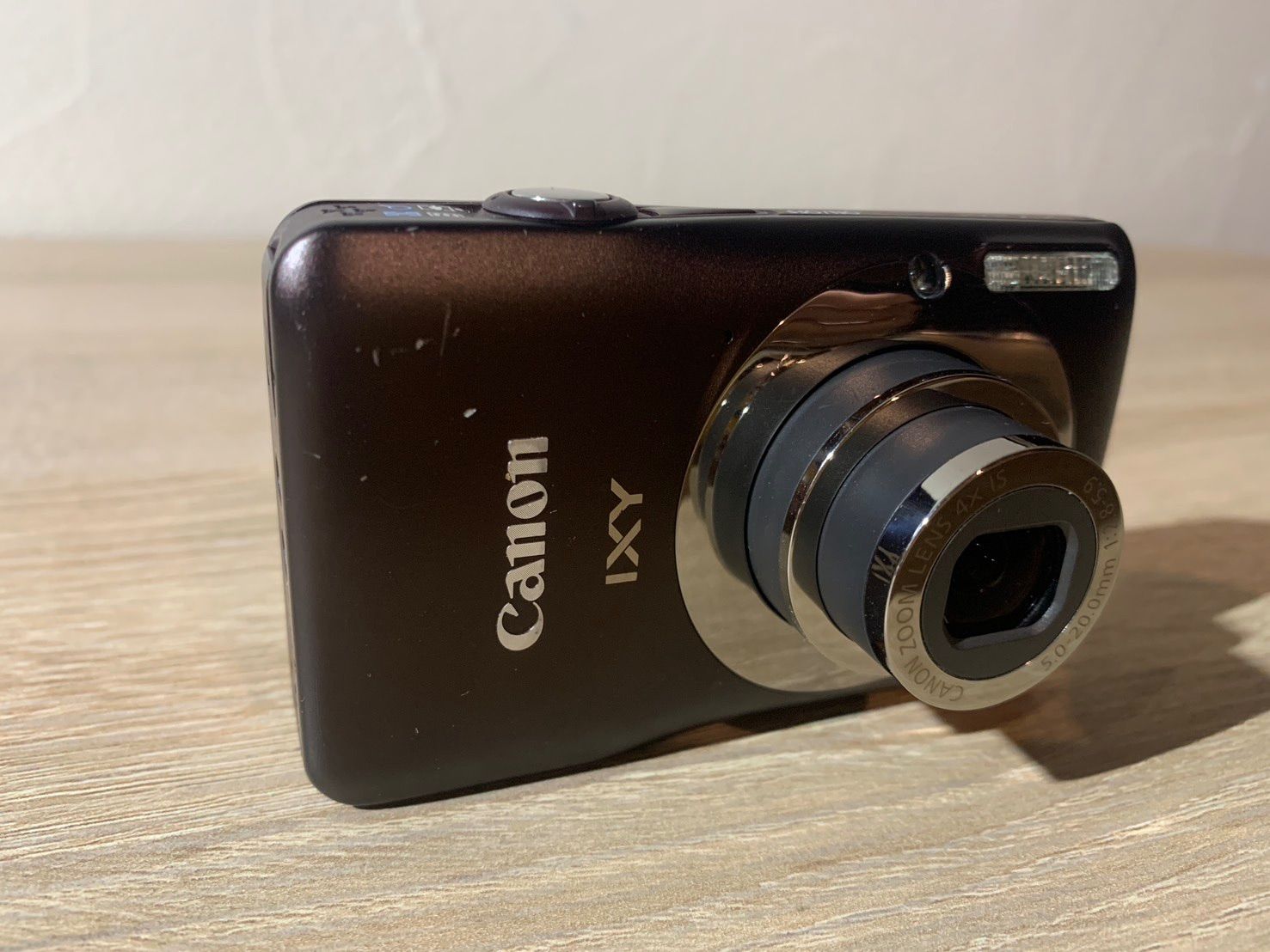 4714 Canon IXY 200F ブラウン デジカメ IMG_7904-1024x682.jpg