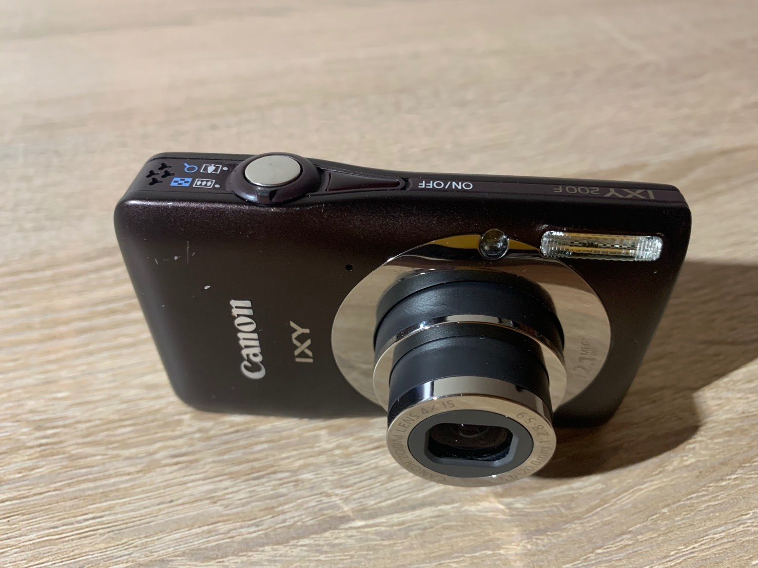 4714 Canon IXY 200F ブラウン デジカメ Amazon | Canon デジタルカメラ IXY 200F ブラウン IXY200F(BW