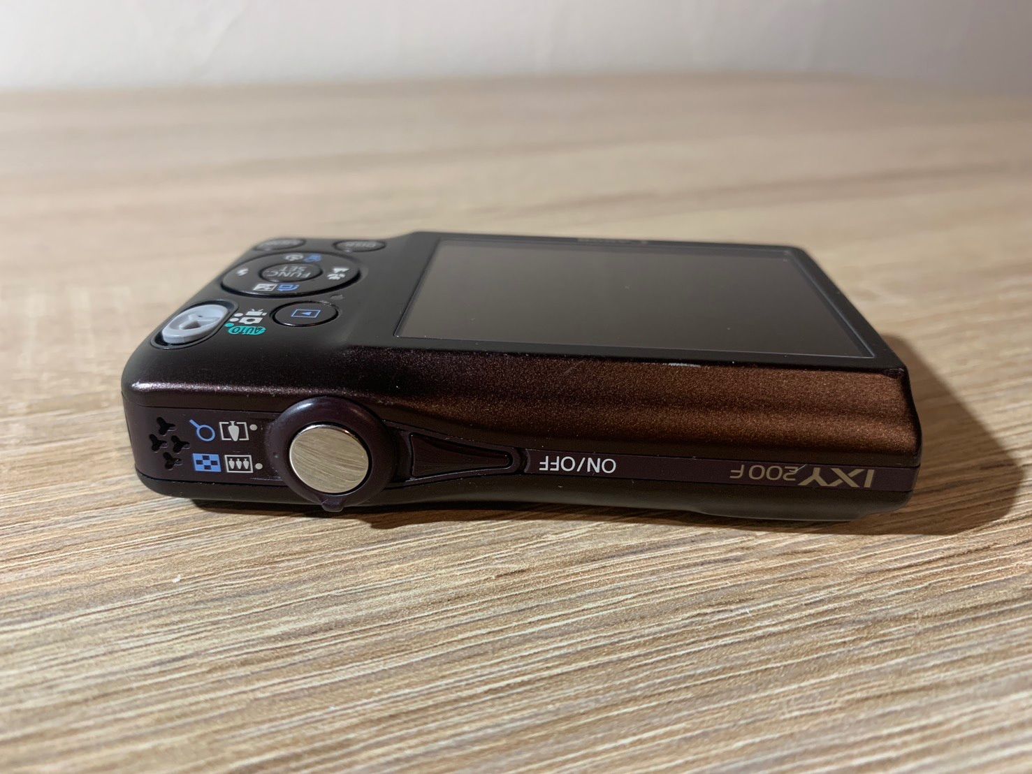 4714 Canon IXY 200F ブラウン デジカメ 並品】CANON キヤノン デジタルカメラ IXY 200F ブラウン IXY200F(BW