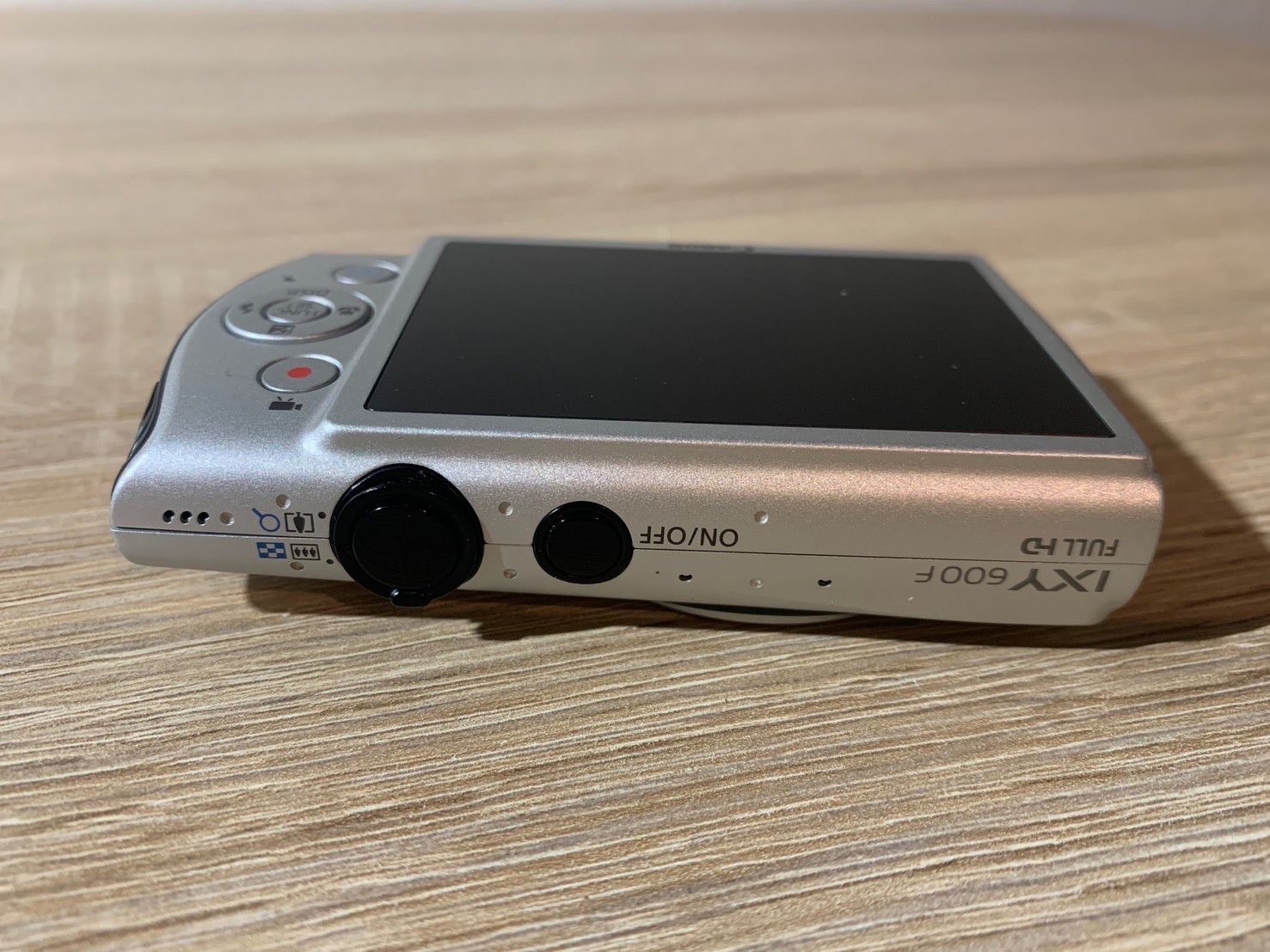 Canon IXY 600F シルバー　デジタルカメラ　デジカメ　動作確認済み 816muwbcVRL.jpg_BO30,255,255,