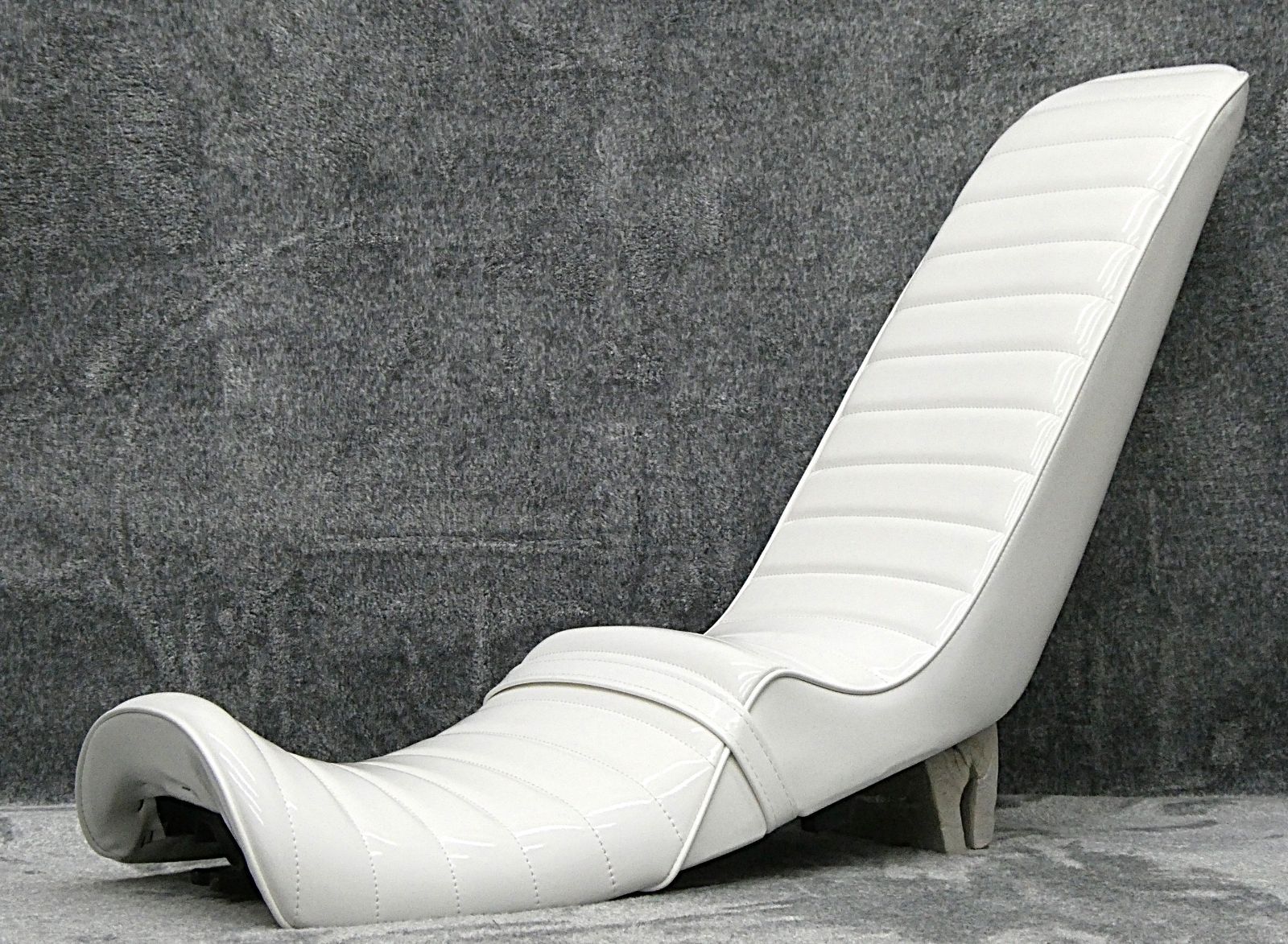 NC39 NC42 CB400SF 白エナ 三段シート/ホワイト 前期 後期 最終型3段