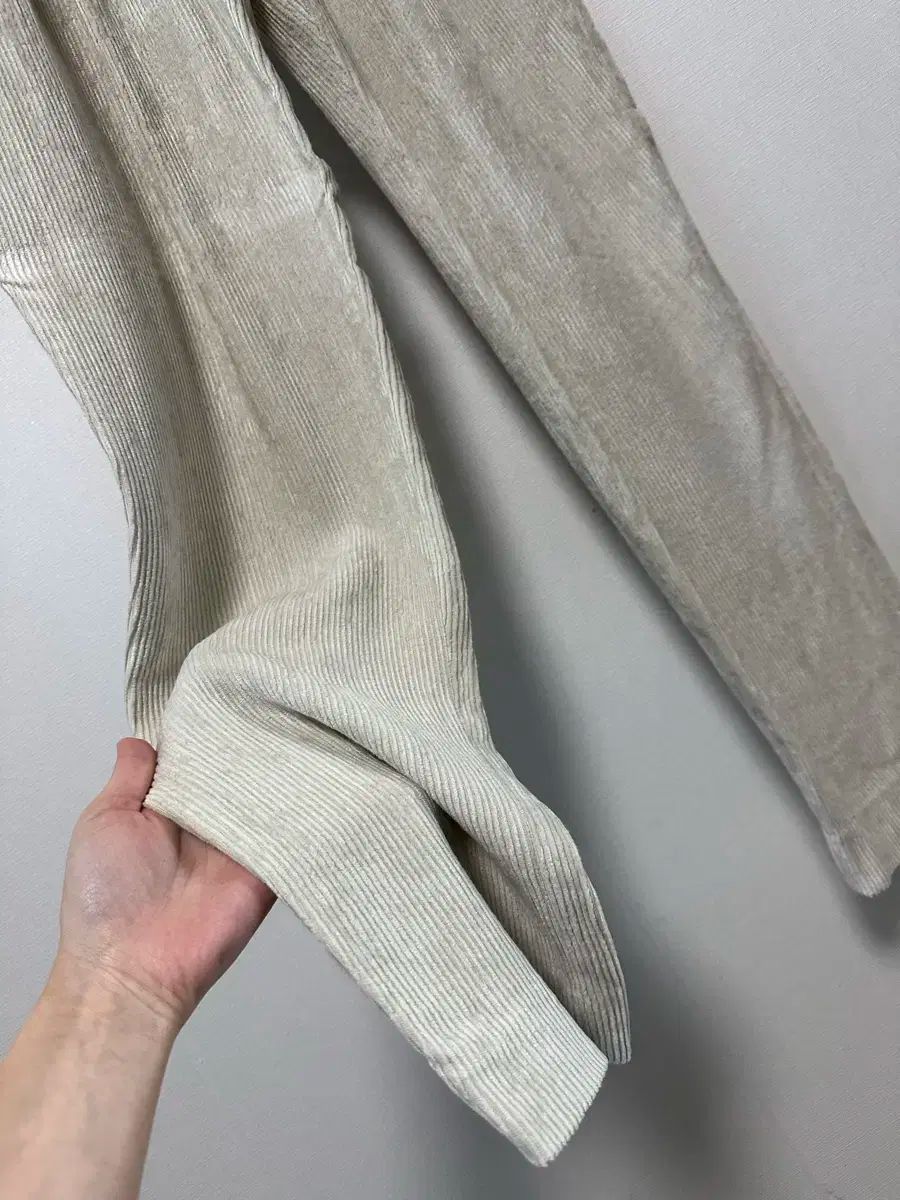 ツータック スラックス