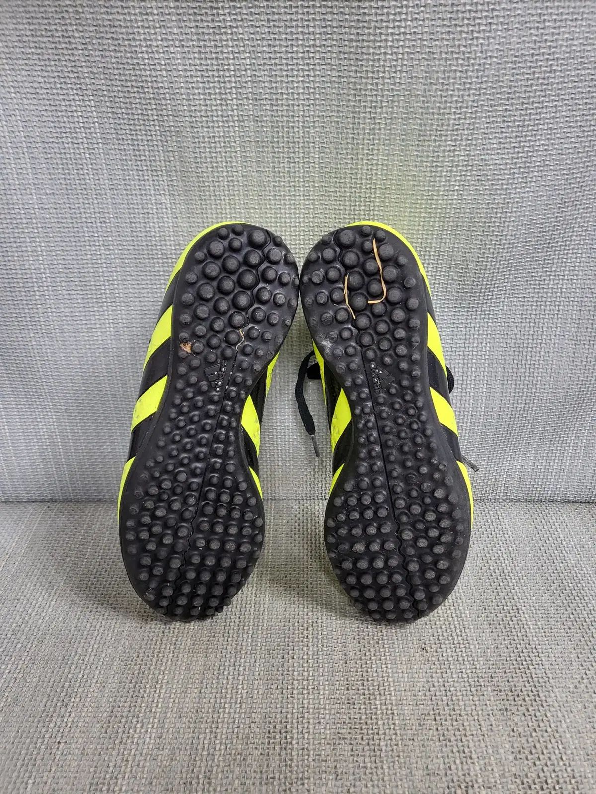 アディダス サッカーシューズ 245