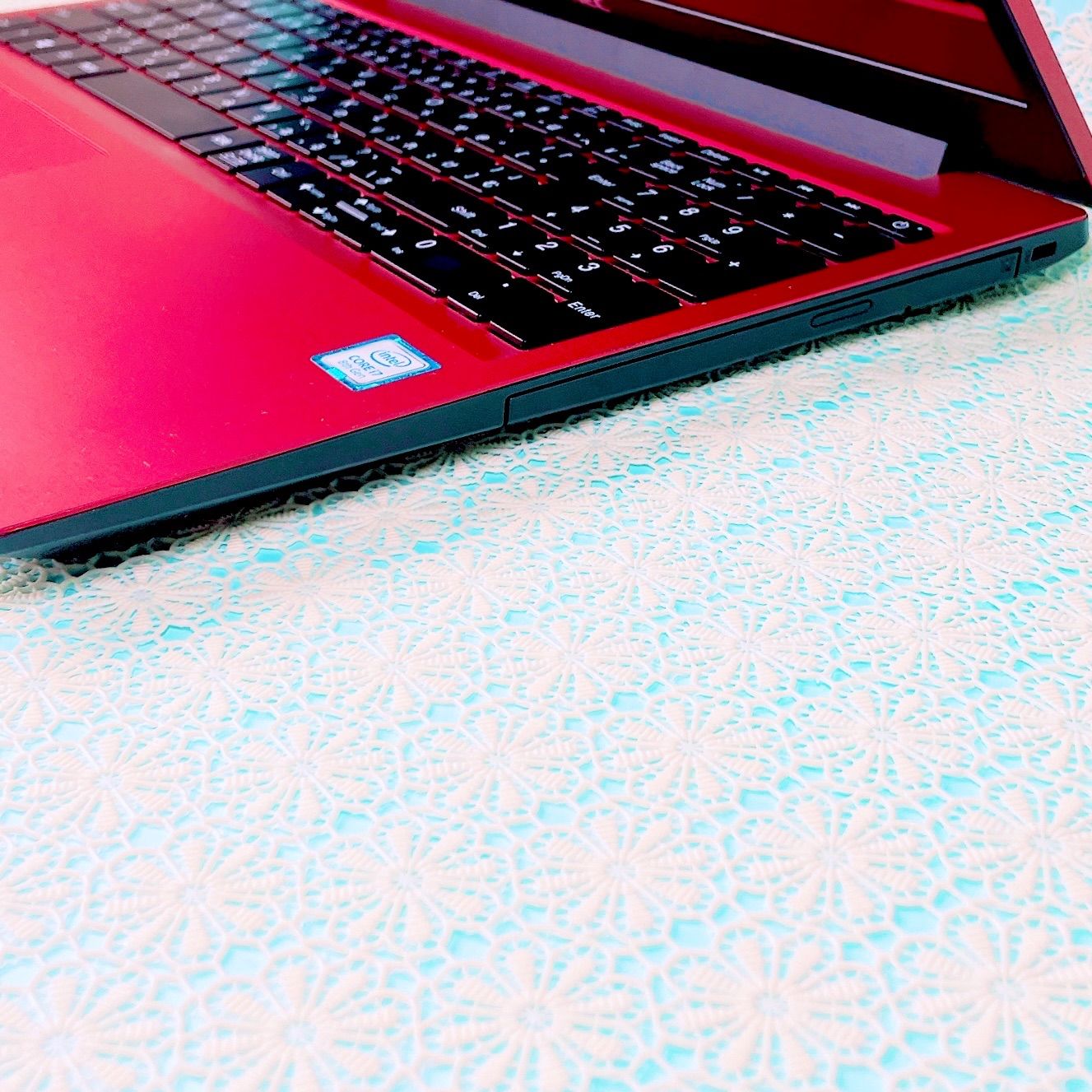 美品✨️バッテリー良好❣️第8世代Corei7✨️薄型ノートパソコン 爆速