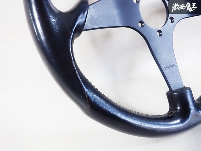 曲がりなし☆】momo モモ 3本スポーク ステアリング ブラックレザー