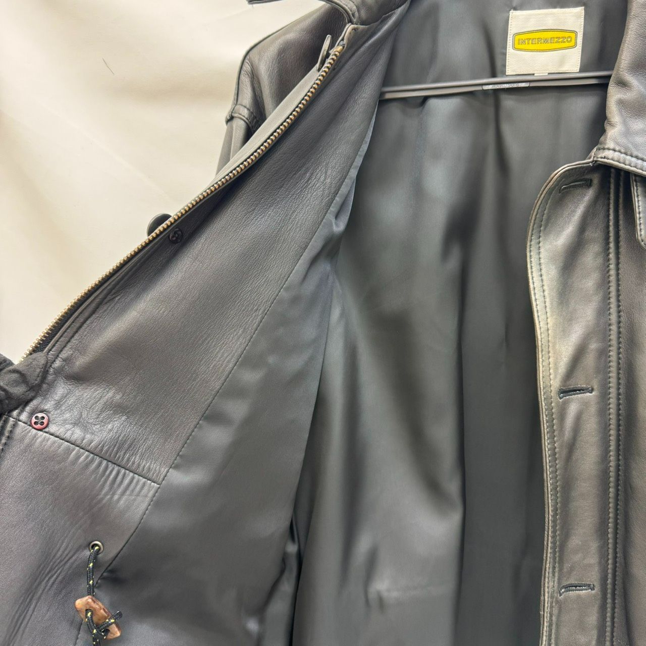 K【ヴィンテージ】INTERMEZZO レザージャケット ブラック Mサイズ 羊革