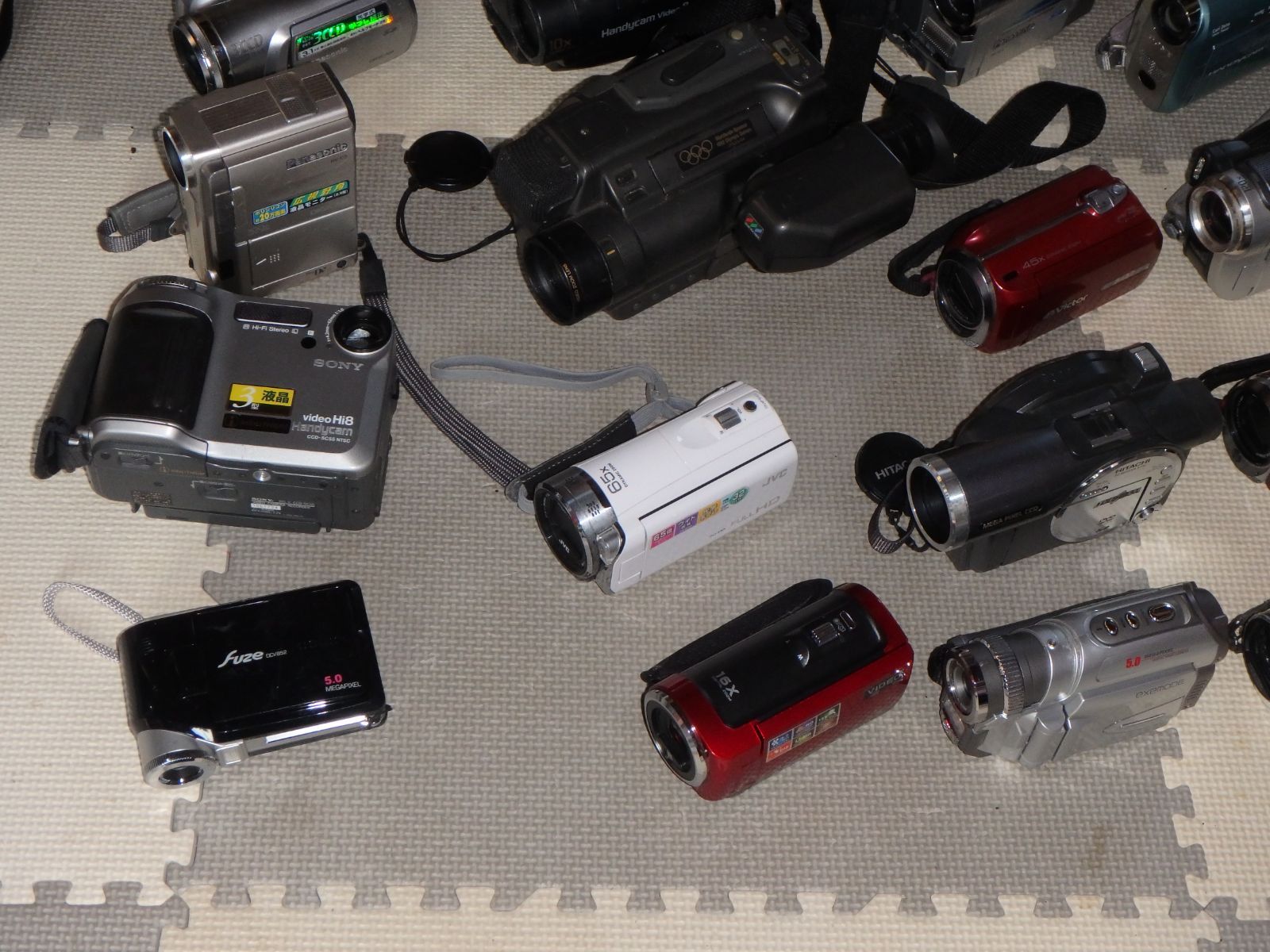 ビデオカメラ 30台