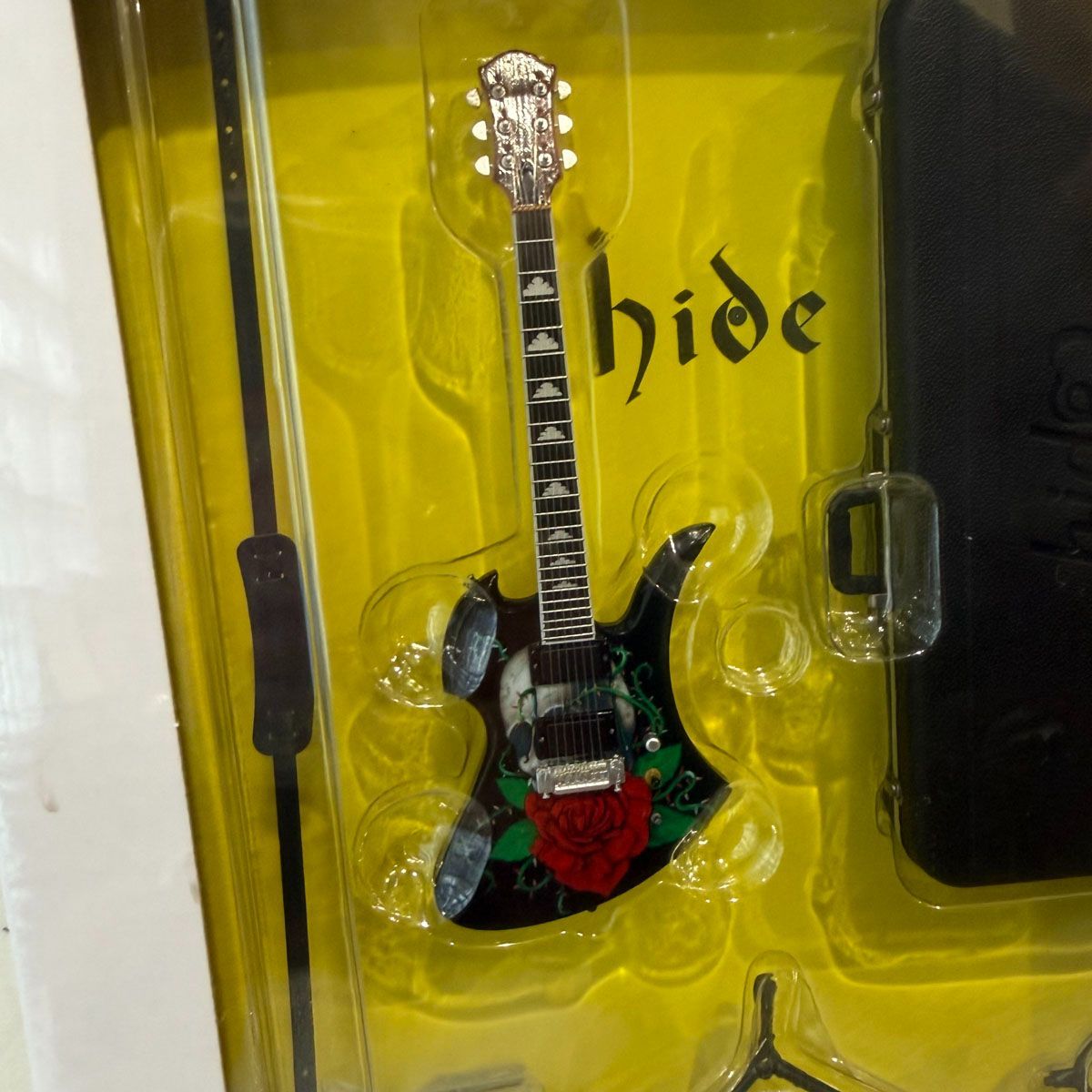 未開封◇メディアファクトリー◇hide ギターコレクション バラドクロ 1