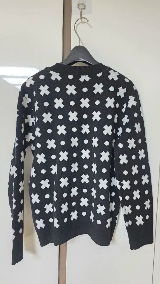 278 SJYP ニット ブラックパータン セーター