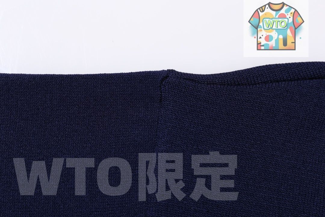 ロゴジャカード ニットTシャツ