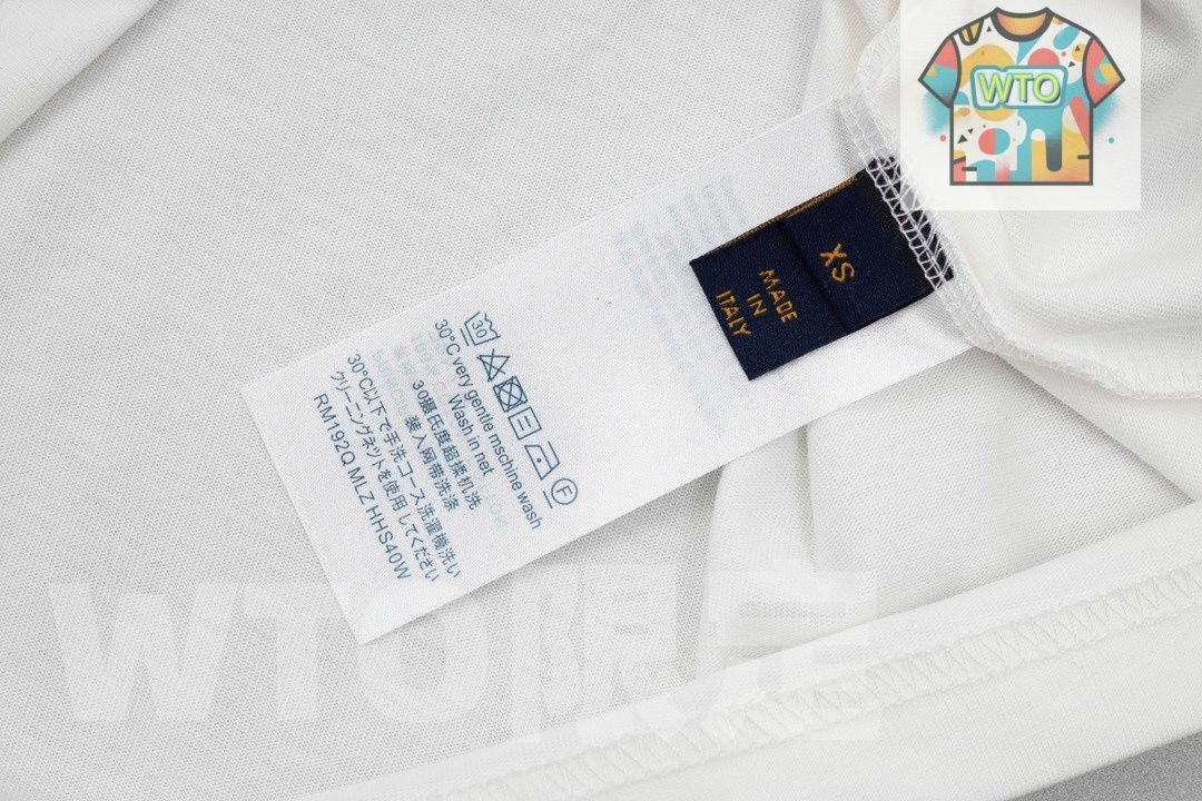 スター＆テキストプリントTシャツ