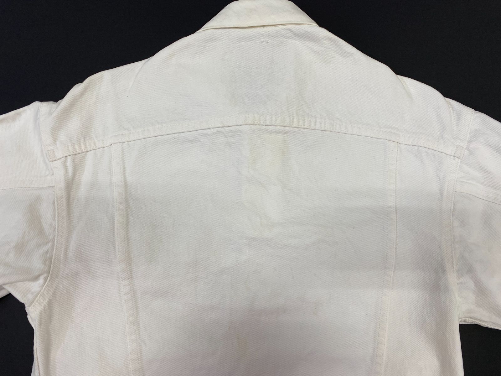 ホワイトデニムジャケット ボタン裏527