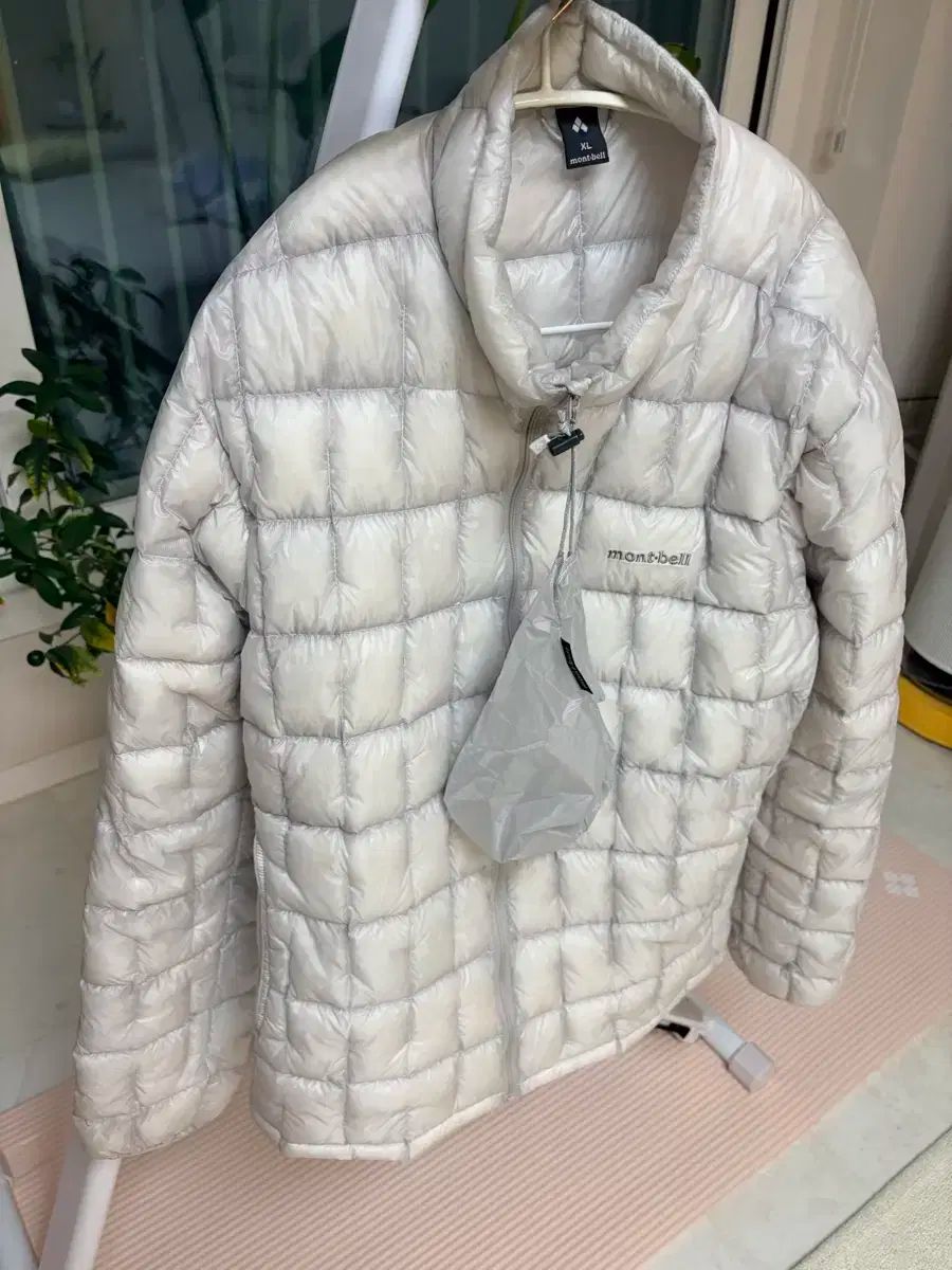 モンベル プラズマ XL 美品 mont-bell プラズマ1000 ダウンベスト XL