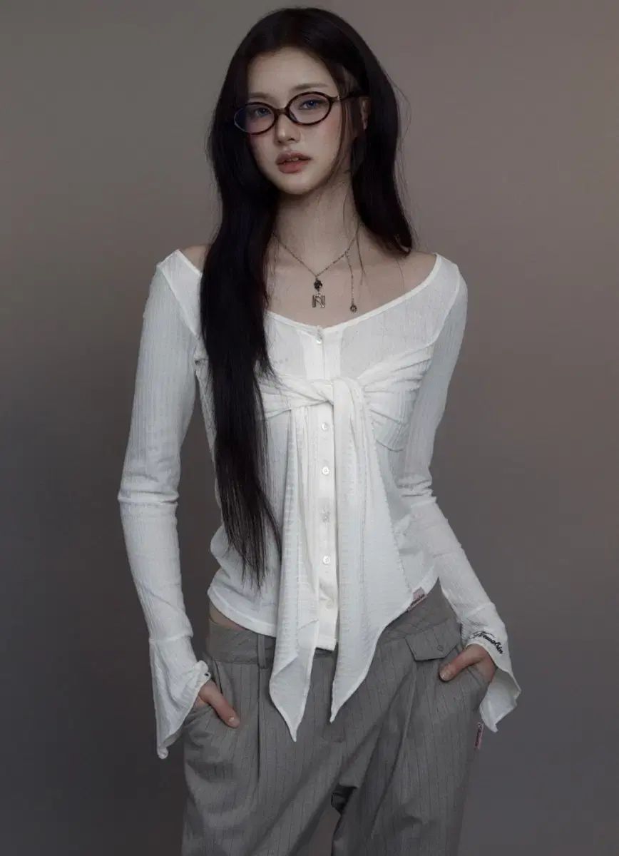 Newalrin Darling Twist Button Blouse