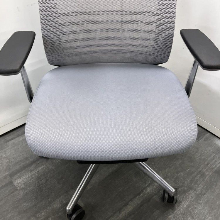 固定肘付ベゼルチェア CR