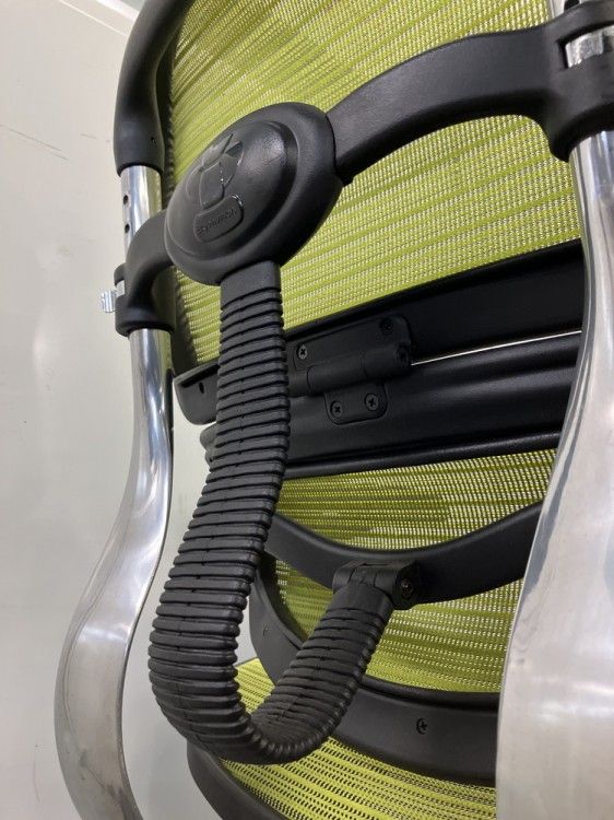  品 エルゴヒューマン 可動肘付ベーシックチェア EH LAM KMD 34 グリーン コンパクト収納 オフィスチェア ワークチェア 椅子 チェア