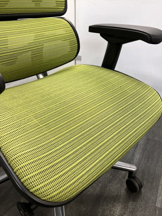 エルゴヒューマン 可動肘付ベーシックチェア