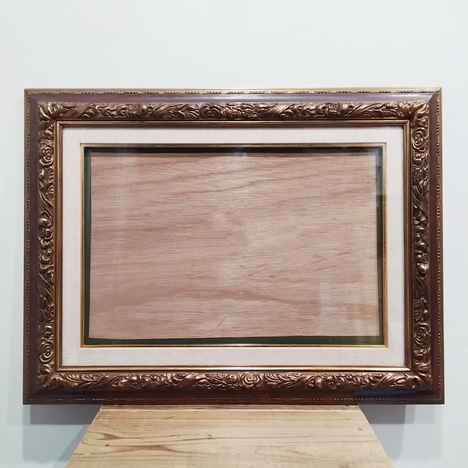 ヴィンテージ額　フレーム　高級額縁　植物彫刻　ゴールド　アンティーク　インテリア ヴィンテージ 額縁 フレーム 高級額 植物彫刻 ゴールド アンティーク