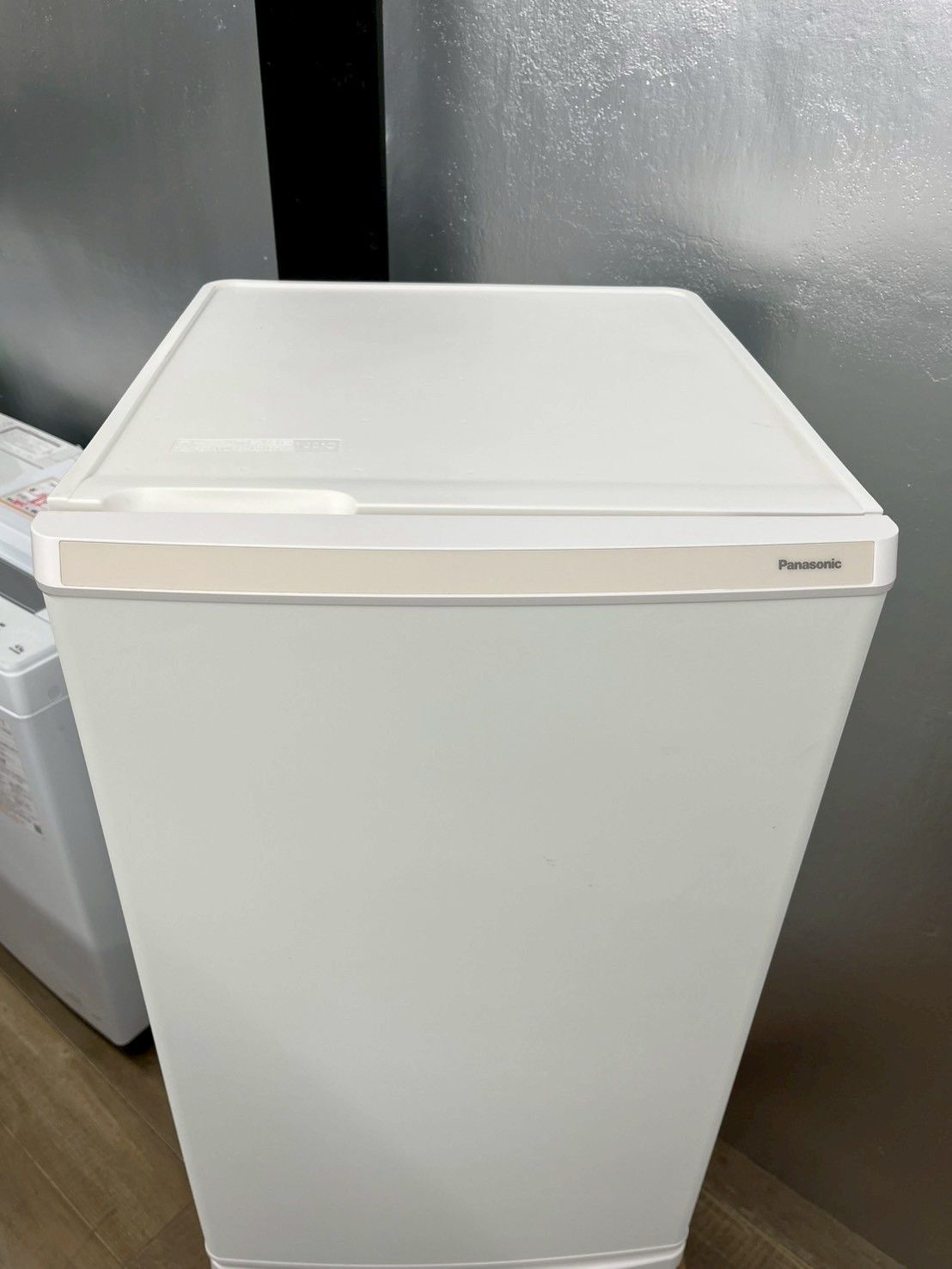 大阪送料無料☆3か月保障付き☆冷蔵庫☆パナソニック☆2ドア☆2023年