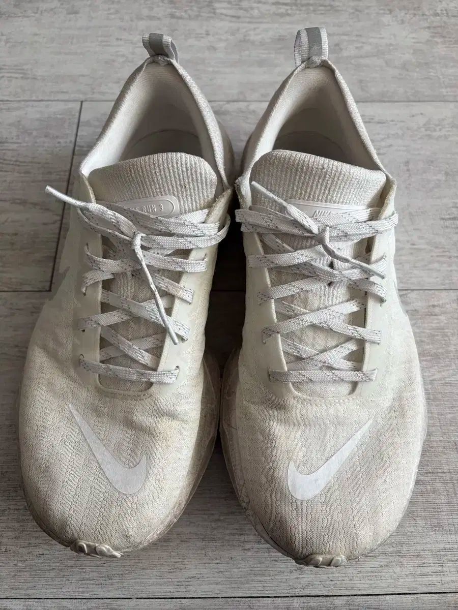 ナイキ ズーム フライ 3 白 スニーカー