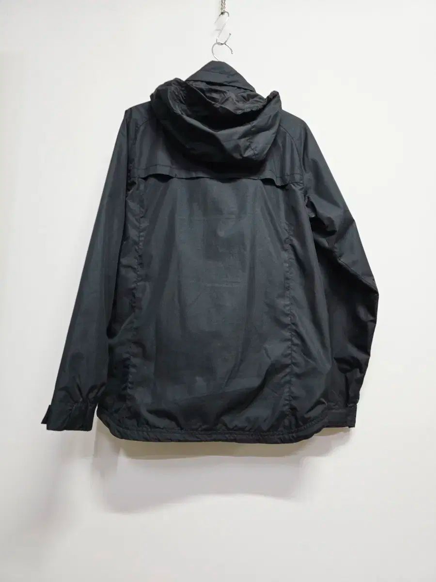 ユナイテッドFC ウィンドブレーカー