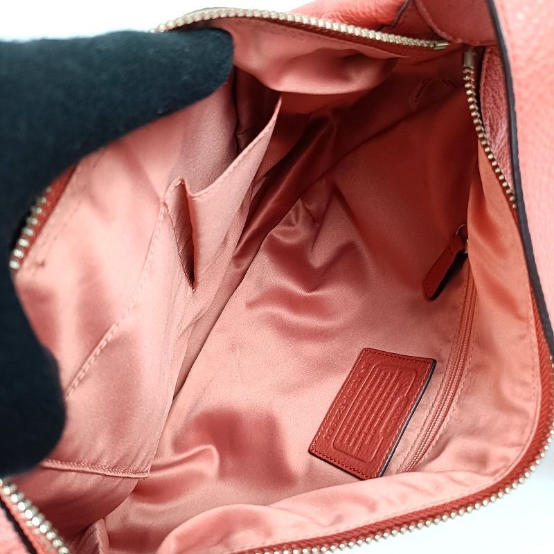 美品 COACH コーチ ワンショルダーバッグ シボ革 レザー レッド系