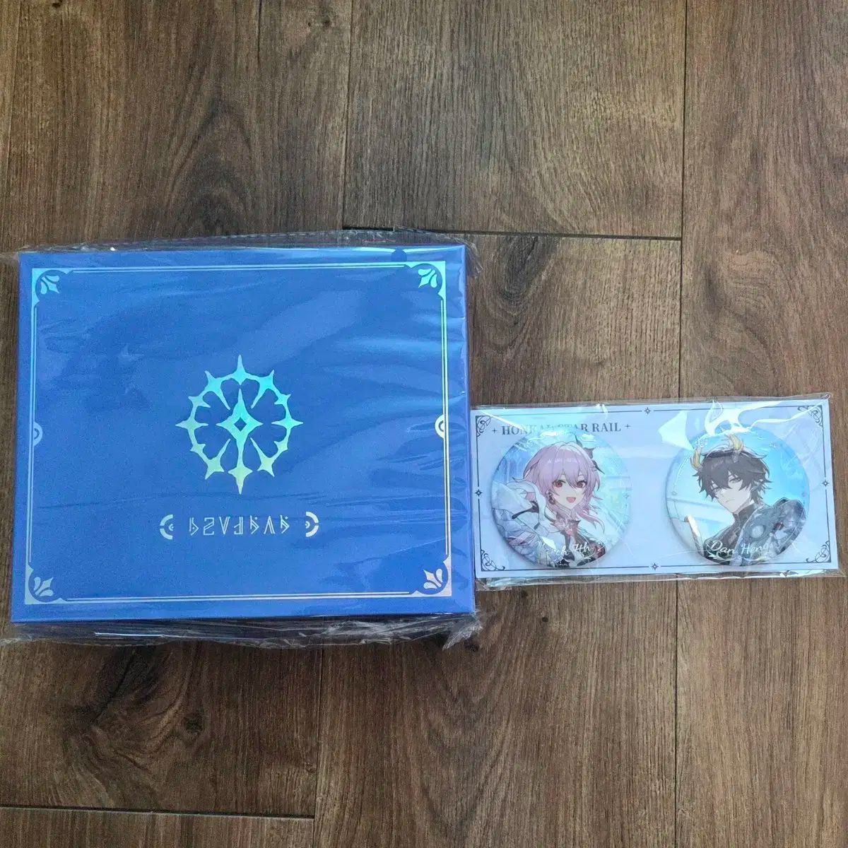 ホヨランド パイノン プレゼントセット EVERNIGHT 等皇 缶バッジ セット まとめ