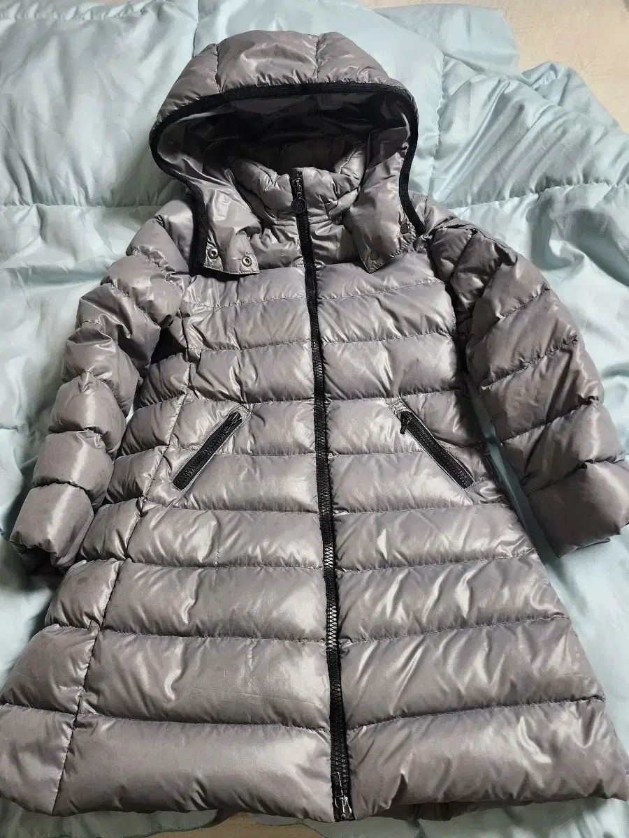 8〜10歳 女の子 MONCLER モンクレール ダウンジャケット ロング丈