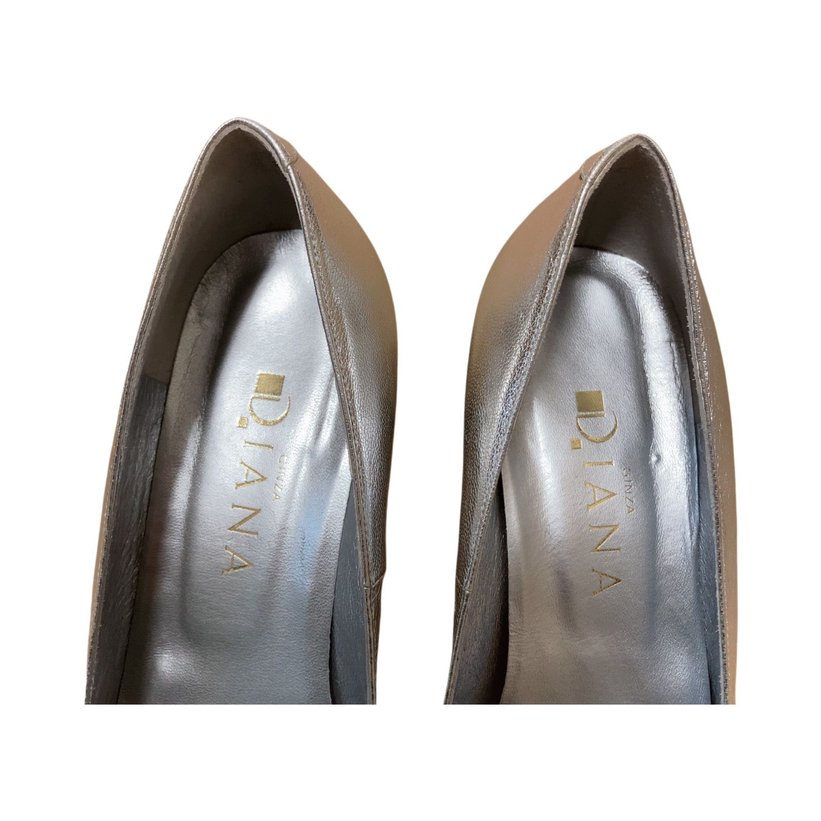 Z1579 【新古品】Diana ダイアナ ポインテッドトゥ パンプス