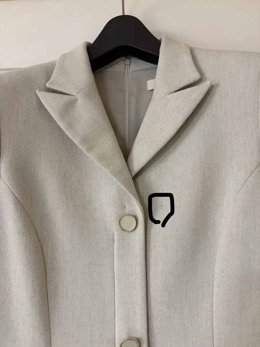 ベージュ Aライン