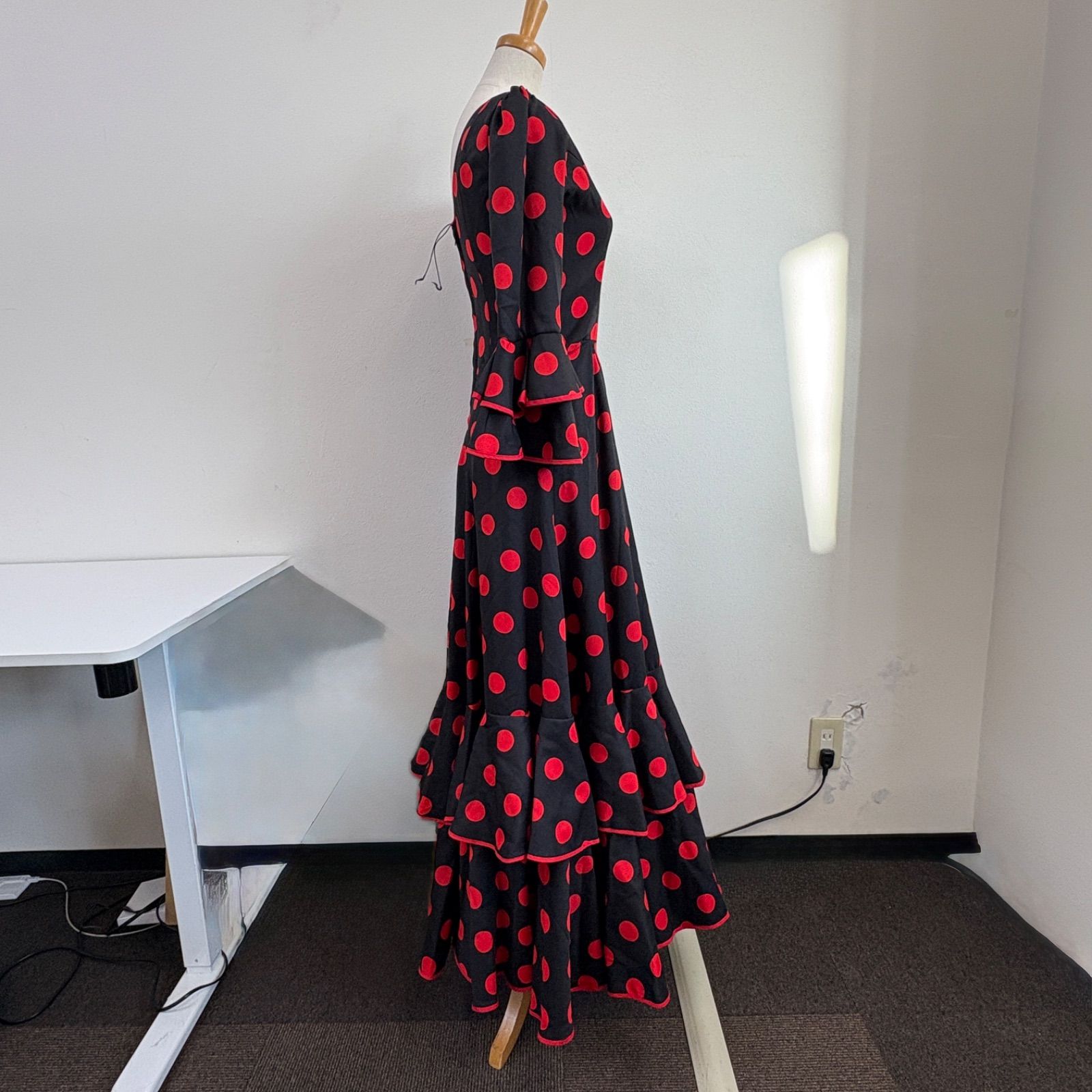 フラメンコ衣装 ドレス フリル 赤 黒 ドット 七分袖