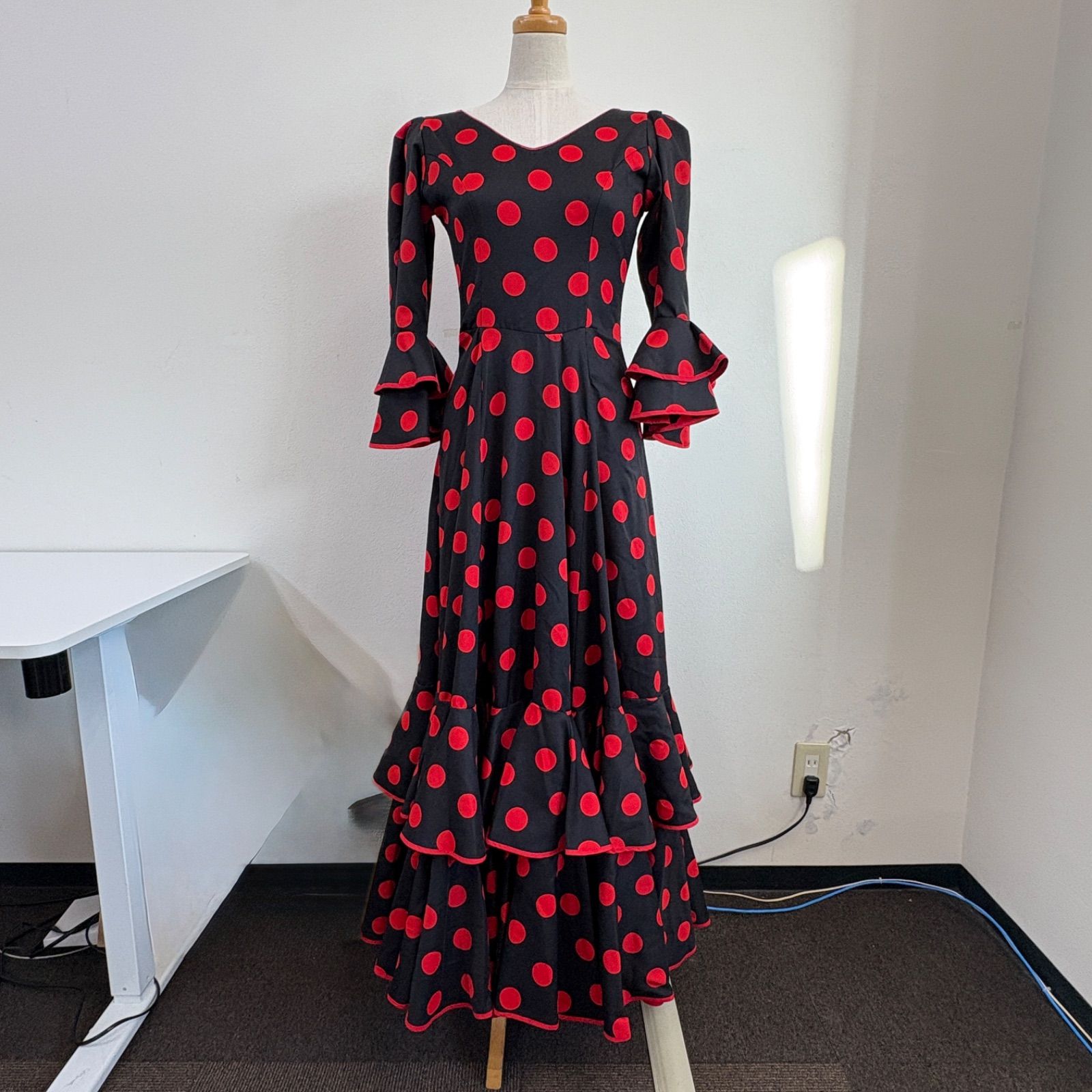 フラメンコ衣装 ドレス フリル 赤 黒 ドット 七分袖