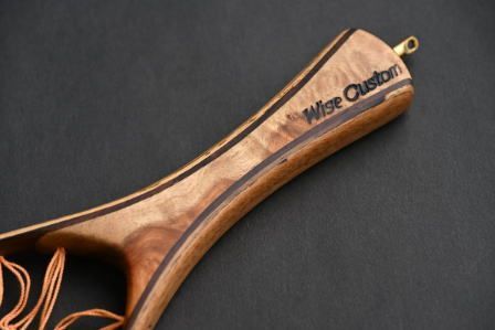 ワイズカスタム ランディングネット35cmストレート グリップ゚ 花梨瘤 ネット ホットオレンジ25110010 手編みネットはクレモナ糸1本で編み込んであります 発送方法 クロネコヤマト宅急便 当店はワイズカスタム社の正規ディーラーです