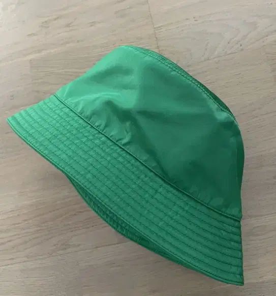 XL プラダ リナイロン バケットハット - メルカリ