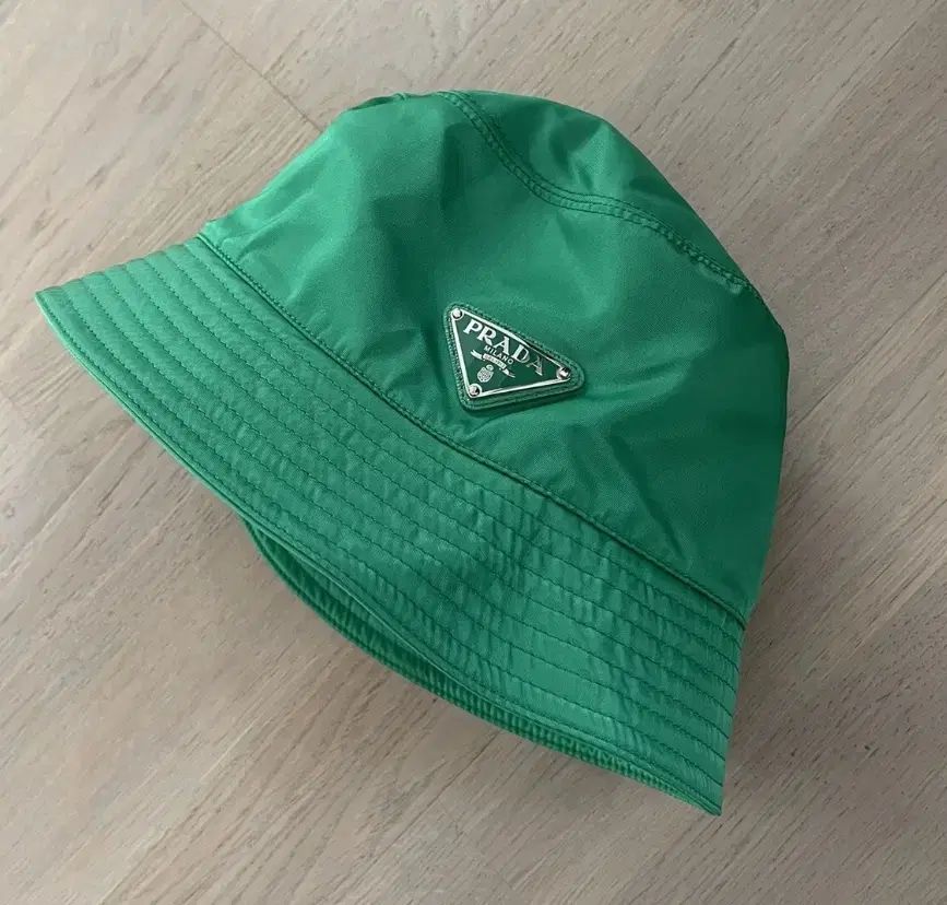 XL プラダ リナイロン バケットハット - メルカリ