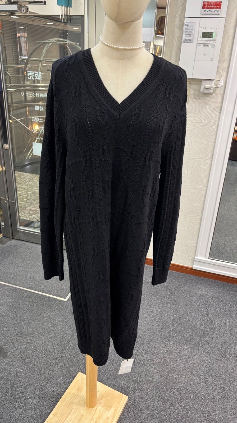 エルメス HERMÈS ブラック ニットワンピース Vネック